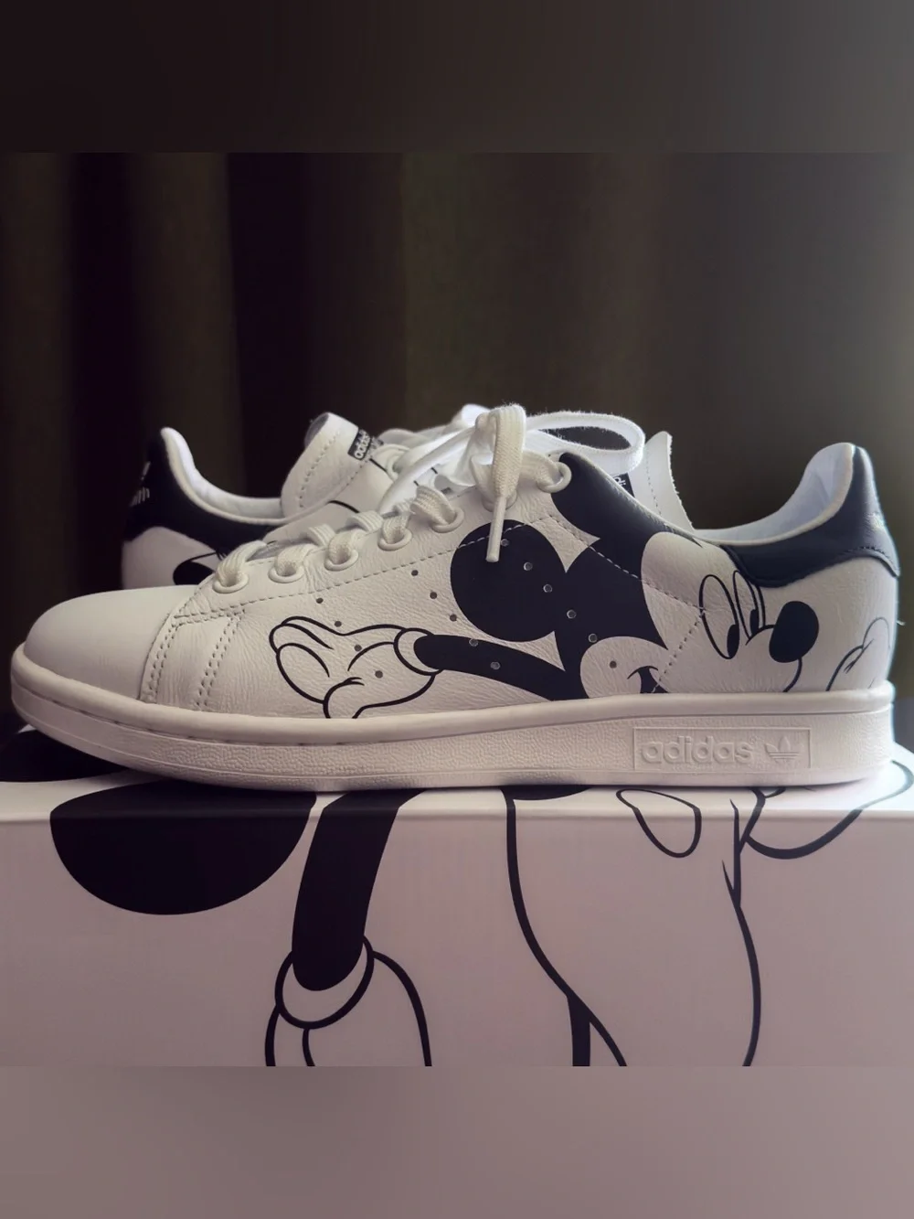 Adidas Superstar Mickey Mouse Shoes Size 6.5M/7.5W